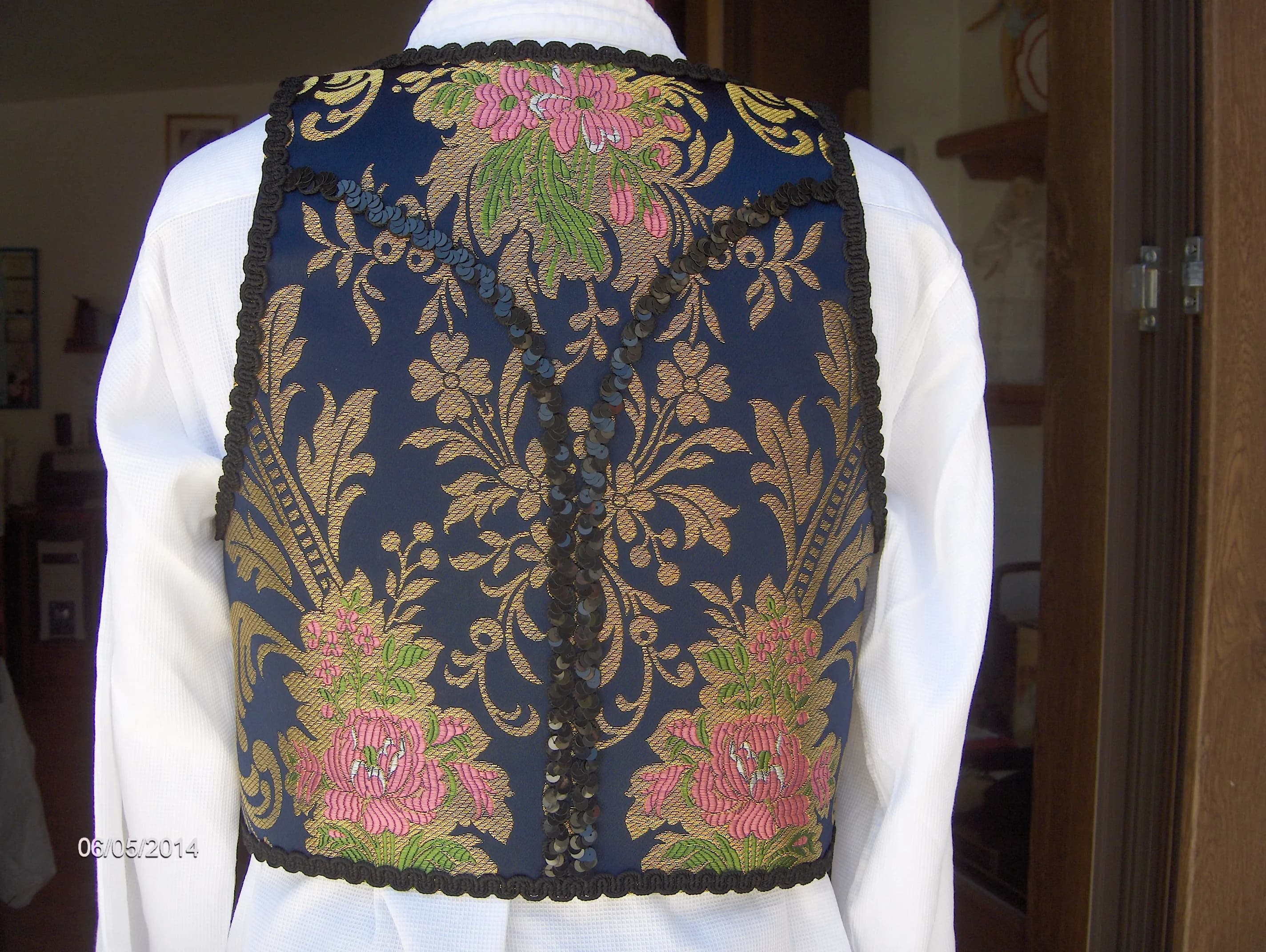 corpetto del costume tradizionale Sardegna (1)
