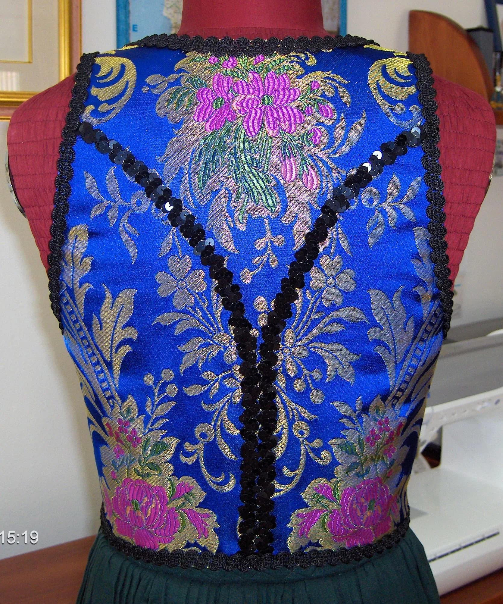 corpetto tipico del costume tradizionale Sardo (1)