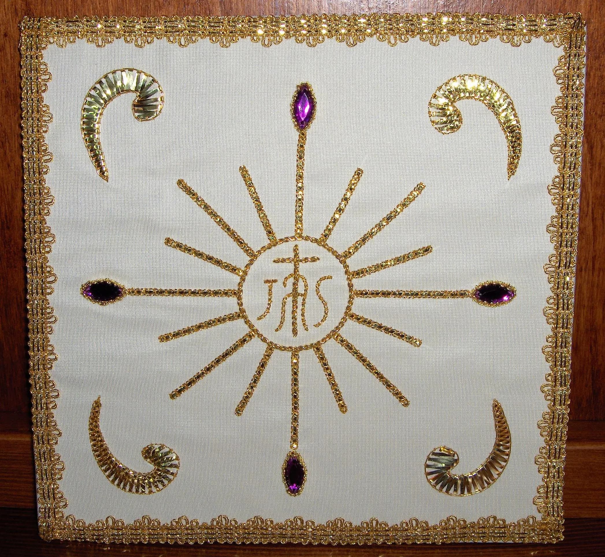 Palla ostia IHS